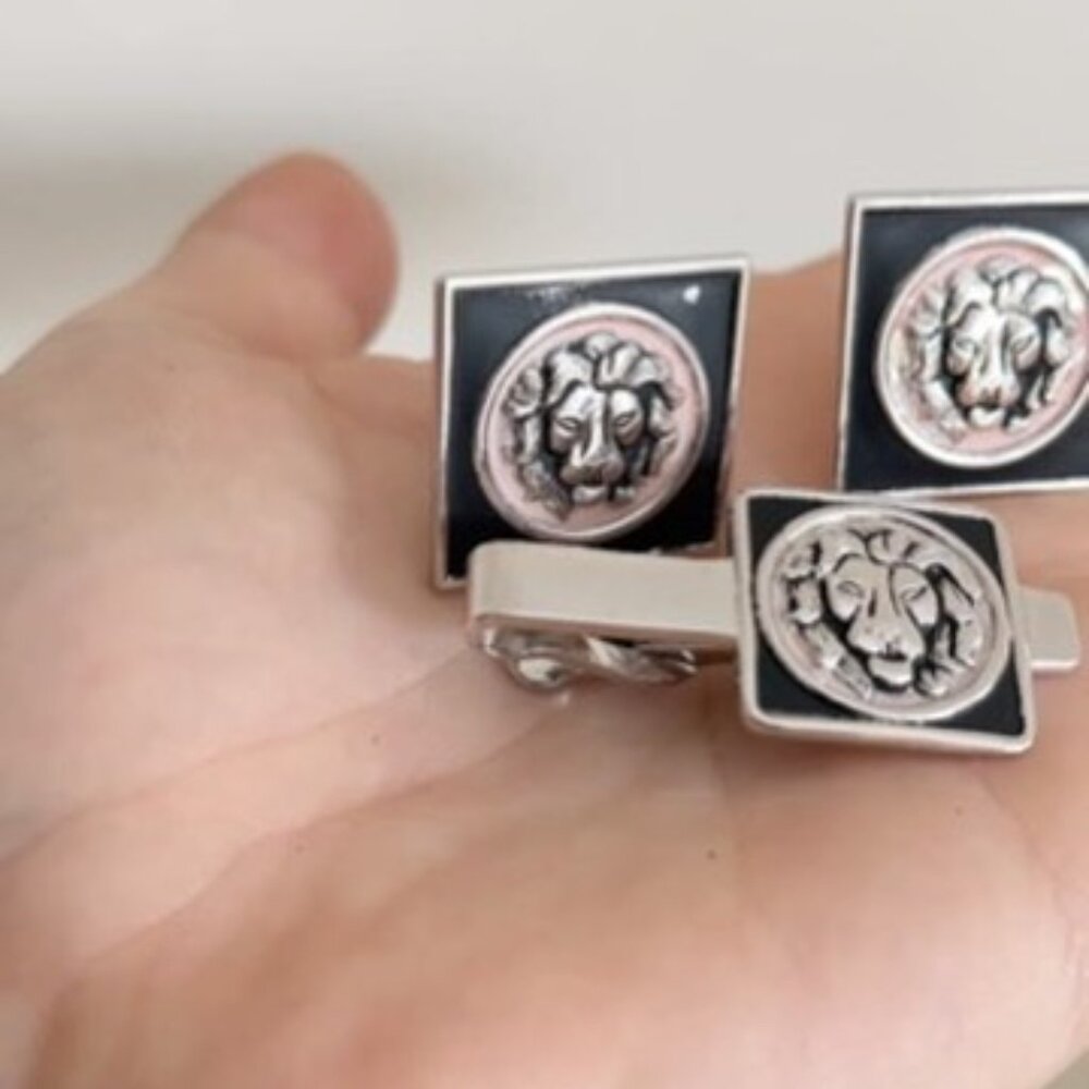 3/$30 🌟 Swank Silver Tone Lion Head Cufflinks & Tie Clip Set - Picture 4 of 6